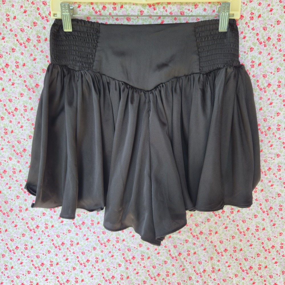Black Satin Flowy Shorts Skort Smocked High Waisted Pleated Size M
